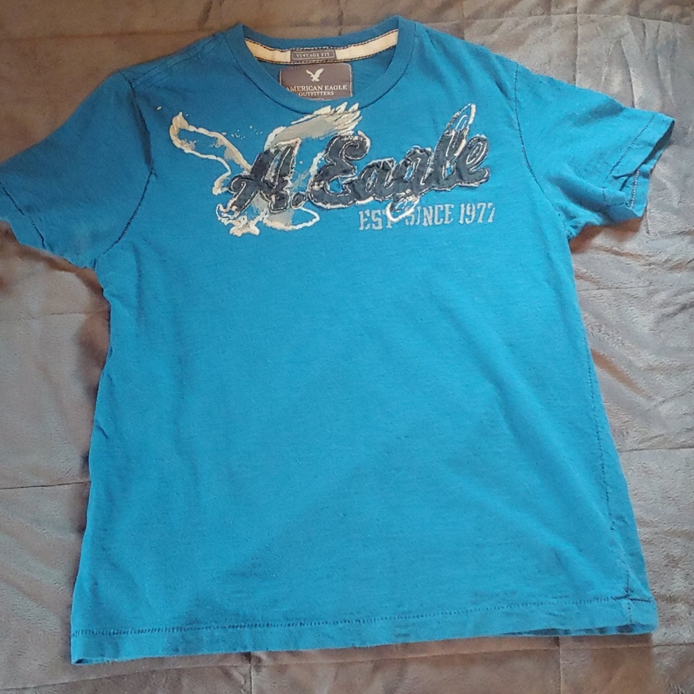 American Eagle short sleeve shirt